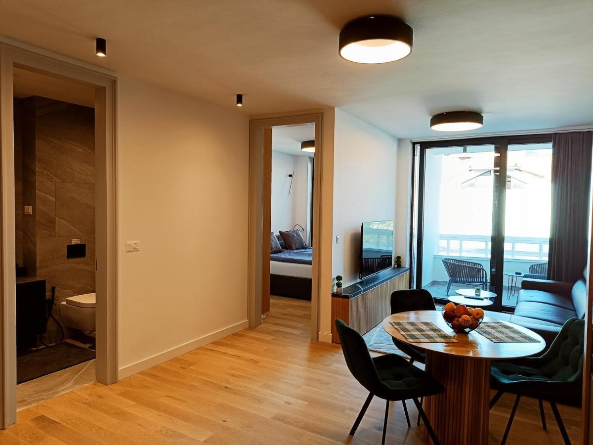 Apartment Luxapart Vrbanjusa Old City Centar Free Parking
